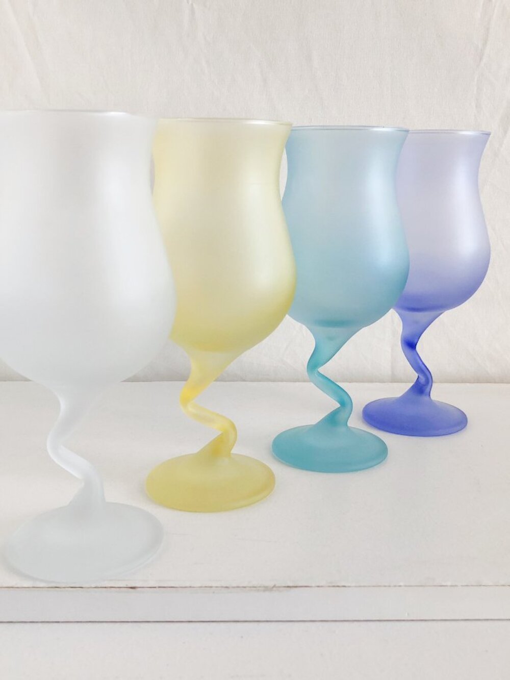 Vintage 90s Libbey Fundamentals Frosted Wine Glasses Set of 4